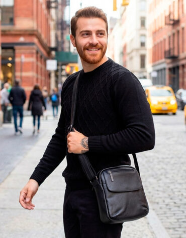 Como combinar looks com bolsa transversal masculina Como combinar looks com bolsa transversal masculina