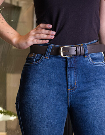 Cinto feminino: como usar para destacar o look